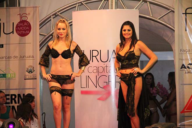 Desfile de moda íntima na Felinju 2013 - Feira de Lingerie de Juruaia-MG