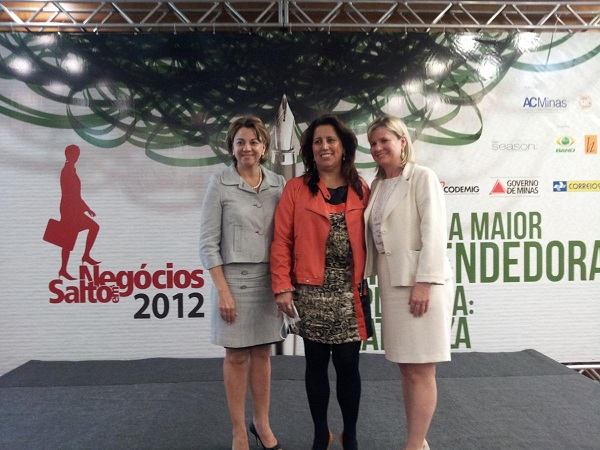 (Da esquerda para a direita): Avani Tortato Siomp Rodrigues (Presidente Conselho Nacional da Mulher Empreendedora), Rosana Marques (empresária - Ouseuse -  e diretora da ACIJU) e Maria Salete (Presidente da Câmara da Muluer do Paraná). 